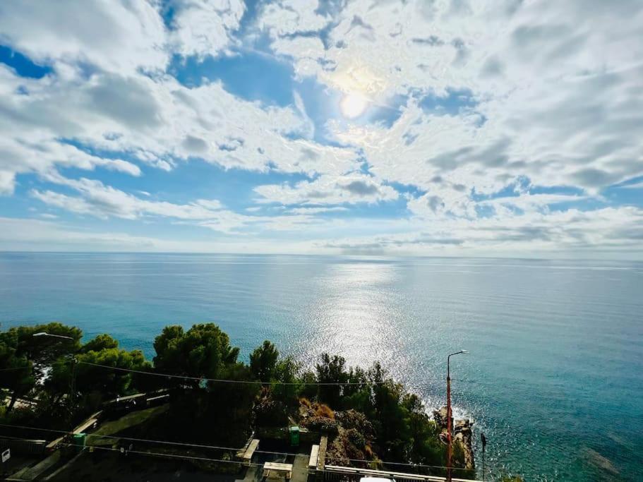 Suite Sunset 21 - Fronte Mare Сан Ремо Екстериор снимка