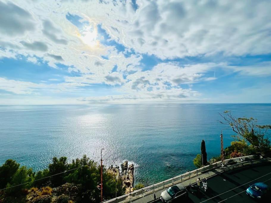 Suite Sunset 21 - Fronte Mare Сан Ремо Екстериор снимка