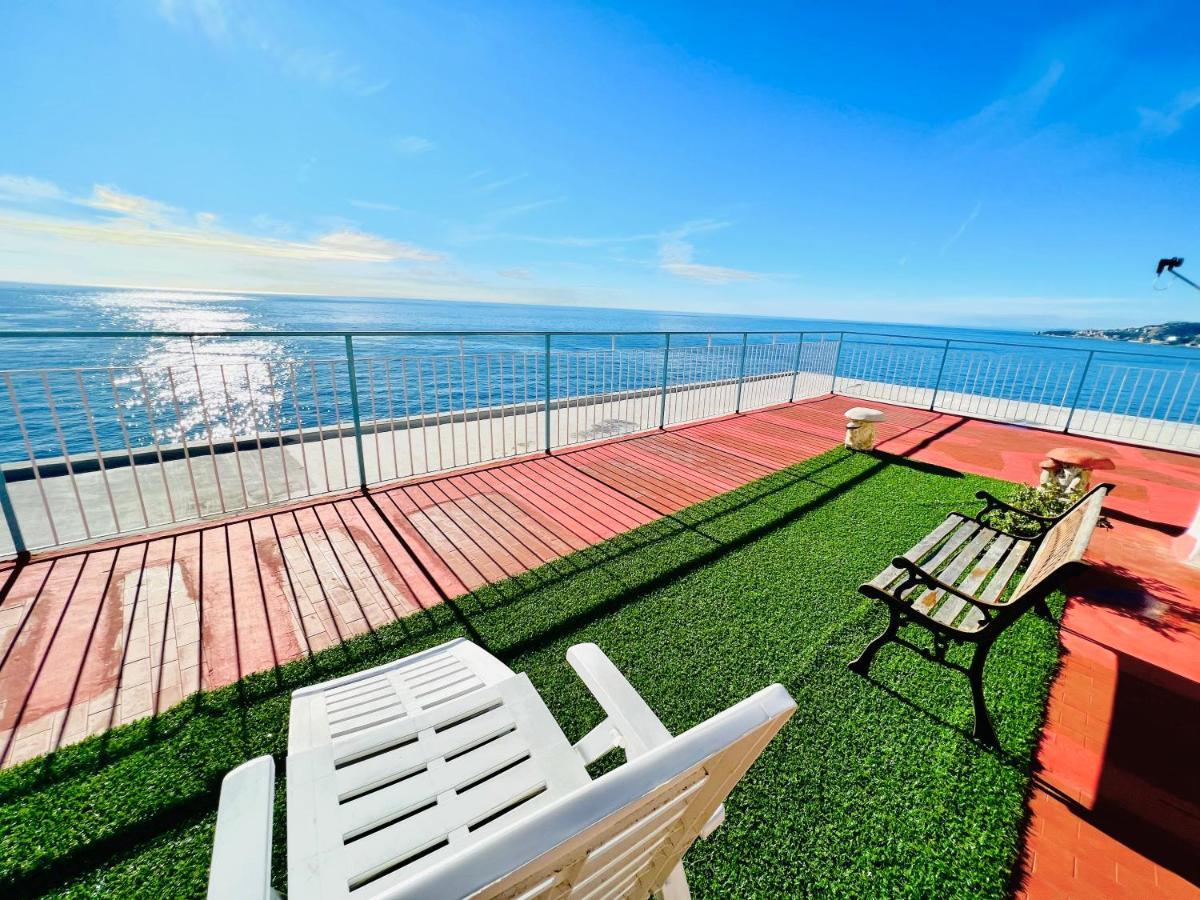 Suite Sunset 21 - Fronte Mare Сан Ремо Екстериор снимка